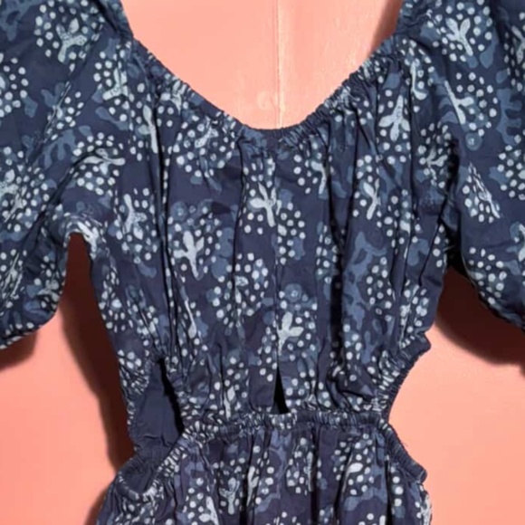 Zara Blue and White Block Print Cut-Out Dress" - Picture 4 of 4
